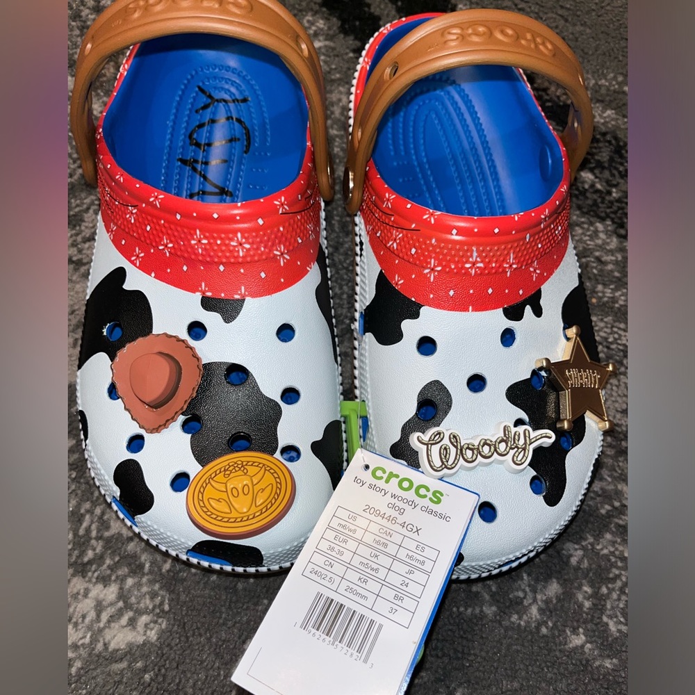 Toy Story Sheriff Woody Crocs ❤️💙🤍